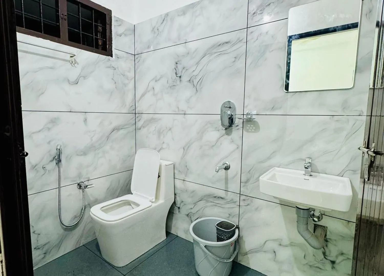 아파트 Rahima Villa Ground Floor Kochi